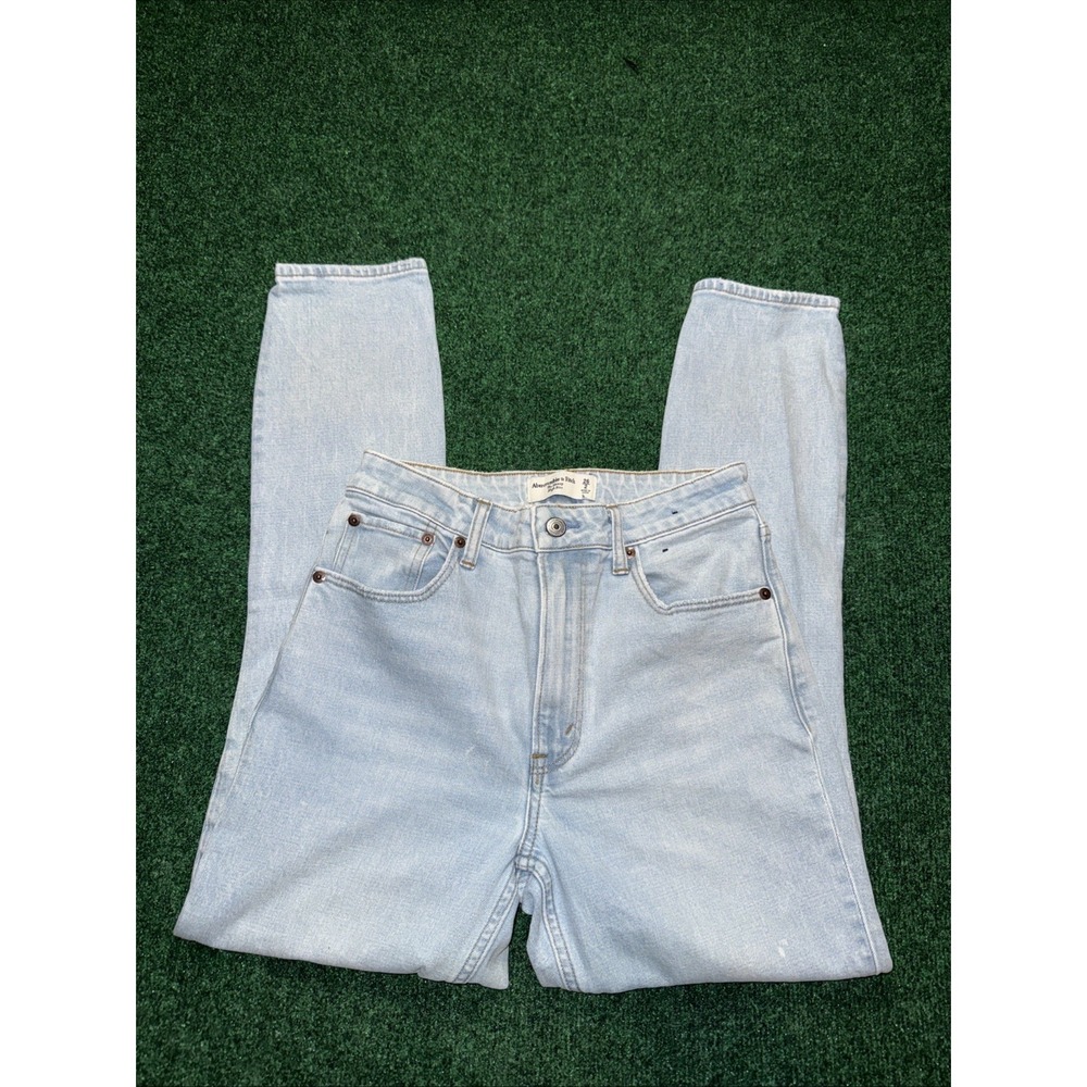 Abercrombie & Fitch Women's Skinny High Rise Light Wash Jeans Size 26/2 J8